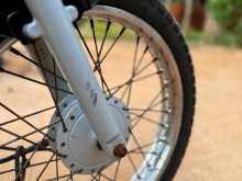 https://riyasewana.com/uploads/bajaj-ct-100-319343313343.jpg