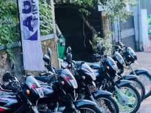 https://riyasewana.com/uploads/bajaj-ct-100-33233413353.jpg