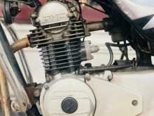 https://riyasewana.com/uploads/bajaj-ct-100-42044301963.jpg