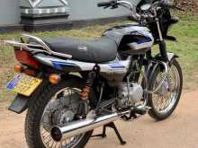 https://riyasewana.com/uploads/bajaj-ct-100-423265722032.jpg