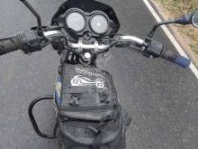 https://riyasewana.com/uploads/bajaj-ct-100-485807683435.jpg