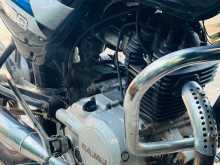https://riyasewana.com/uploads/bajaj-ct-100-49295713692.jpg