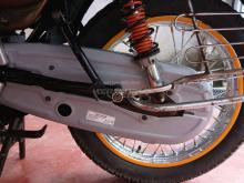 https://riyasewana.com/uploads/bajaj-ct-100-8135040469324.jpg