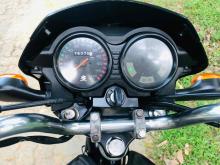 https://riyasewana.com/uploads/bajaj-ct-100-818182824011.jpg