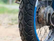 https://riyasewana.com/uploads/bajaj-ct100-291925034822.jpg