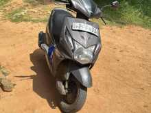 https://riyasewana.com/uploads/bajaj-dio-169473522602.jpg