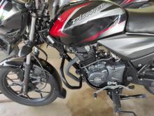 https://riyasewana.com/uploads/bajaj-discover-125-19834016632.jpg