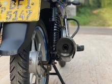 https://riyasewana.com/uploads/bajaj-discover-125-218111419345.jpg