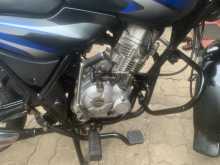 https://riyasewana.com/uploads/bajaj-discover-125-2618271613373.jpg
