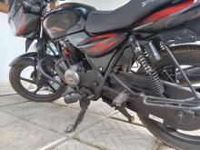https://riyasewana.com/uploads/bajaj-discover-125-29816146525.jpg