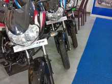 https://riyasewana.com/uploads/bajaj-discover-125-31018394113.jpg