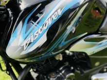 https://riyasewana.com/uploads/bajaj-discover-125-410024022342.jpg