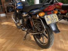 https://riyasewana.com/uploads/bajaj-discover-125-49422524321.jpg