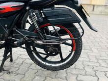 https://riyasewana.com/uploads/bajaj-discover-135-1012283924442.jpg