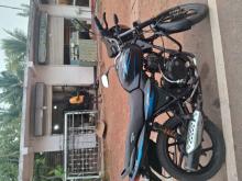 https://riyasewana.com/uploads/bajaj-discover-135-11642336103.jpg