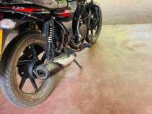 https://riyasewana.com/uploads/bajaj-discover-135-1622054013923.jpg