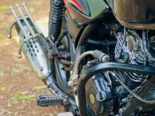 https://riyasewana.com/uploads/bajaj-discover-135-1910215324903.jpg
