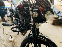 https://riyasewana.com/uploads/bajaj-discover-135-1911170624544.jpg