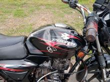 https://riyasewana.com/uploads/bajaj-discover-135-261106016084.jpg