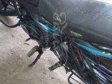 https://riyasewana.com/uploads/bajaj-discover-135-27121606440143.jpg
