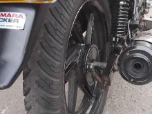 https://riyasewana.com/uploads/bajaj-discover-135-42059066354.jpg