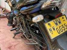 https://riyasewana.com/uploads/bajaj-discover-150-129085819352.jpg
