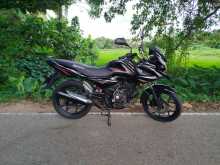 Bajaj Discover 150 F 2016 Motorbike