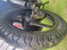 https://riyasewana.com/uploads/bajaj-discover-150-281237466695.jpg