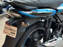 https://riyasewana.com/uploads/bajaj-discover-212331513823.jpg