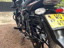 https://riyasewana.com/uploads/bajaj-discover-2717463319122.jpg