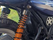 https://riyasewana.com/uploads/bajaj-discover-31759086986.jpg