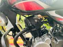 https://riyasewana.com/uploads/bajaj-discovery-100-2912273813653.jpg