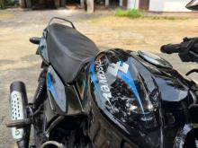 https://riyasewana.com/uploads/bajaj-discovery-135-52035186705.jpg