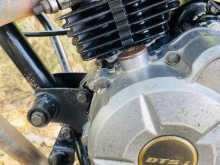 https://riyasewana.com/uploads/bajaj-discovery-150-415010622862.jpg