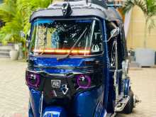 Bajaj RE 2017 Three Wheel