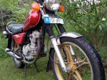 Suzuki GN125 Japan 2000 Motorbike