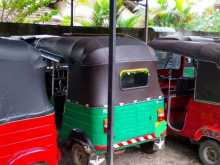 https://riyasewana.com/uploads/bajaj-hm-261032394113.jpg