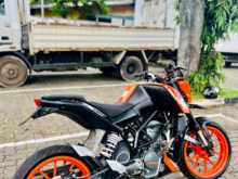 https://riyasewana.com/uploads/bajaj-ktm-duke-247064013782.jpg