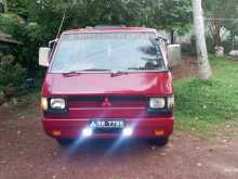 Mitsubishi L300 1980 Van