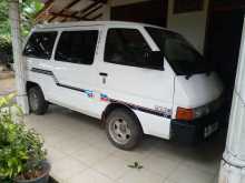 Nissan Largo 1992 Van