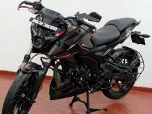Bajaj Pulsar N160 2025 Motorbike