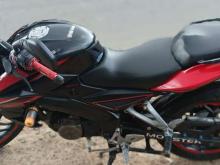 https://riyasewana.com/uploads/bajaj-ns-160-51550116436.jpg