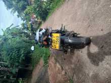 https://riyasewana.com/uploads/bajaj-ns-160-613025613404.jpg