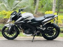 https://riyasewana.com/uploads/bajaj-ns-200-1115473524511.jpg