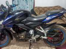 https://riyasewana.com/uploads/bajaj-ns-200-112018324583.jpg