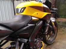 https://riyasewana.com/uploads/bajaj-ns-200-159122422772.jpg
