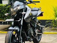 https://riyasewana.com/uploads/bajaj-ns-200-2219563924141.jpg