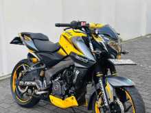 https://riyasewana.com/uploads/bajaj-ns-200-2314002923002.jpg