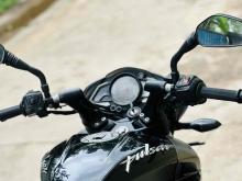 https://riyasewana.com/uploads/bajaj-ns-200-2917193324302.jpg