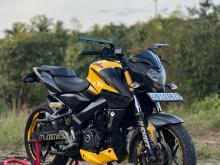 Bajaj Pulsar NS200 2019 Motorbike